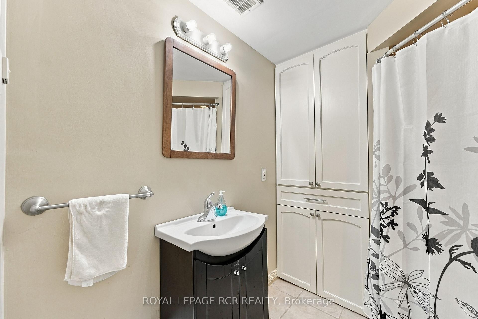 70 Tecumseh Drive, Aurora, ON