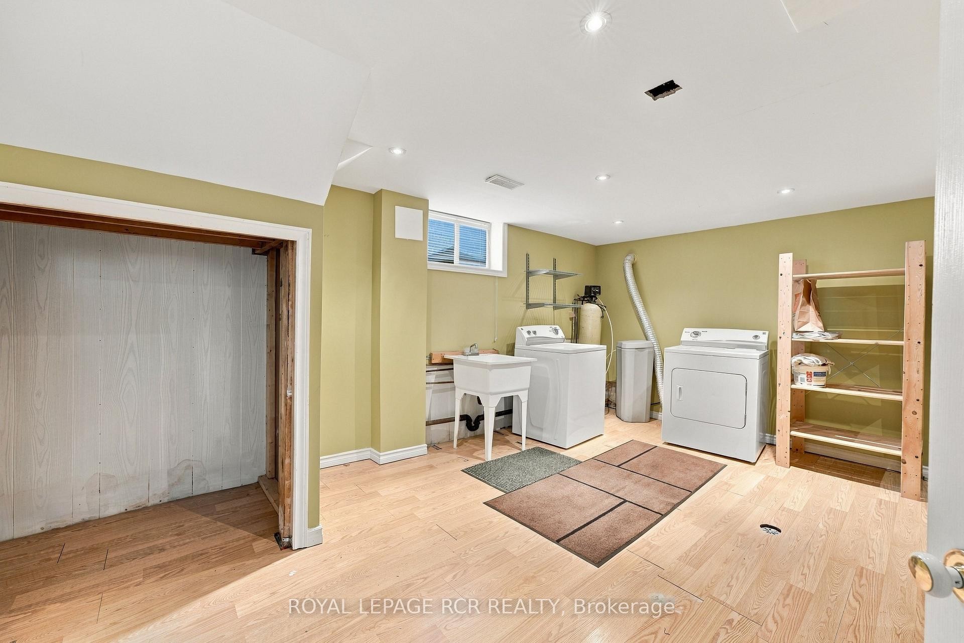 70 Tecumseh Drive, Aurora, ON