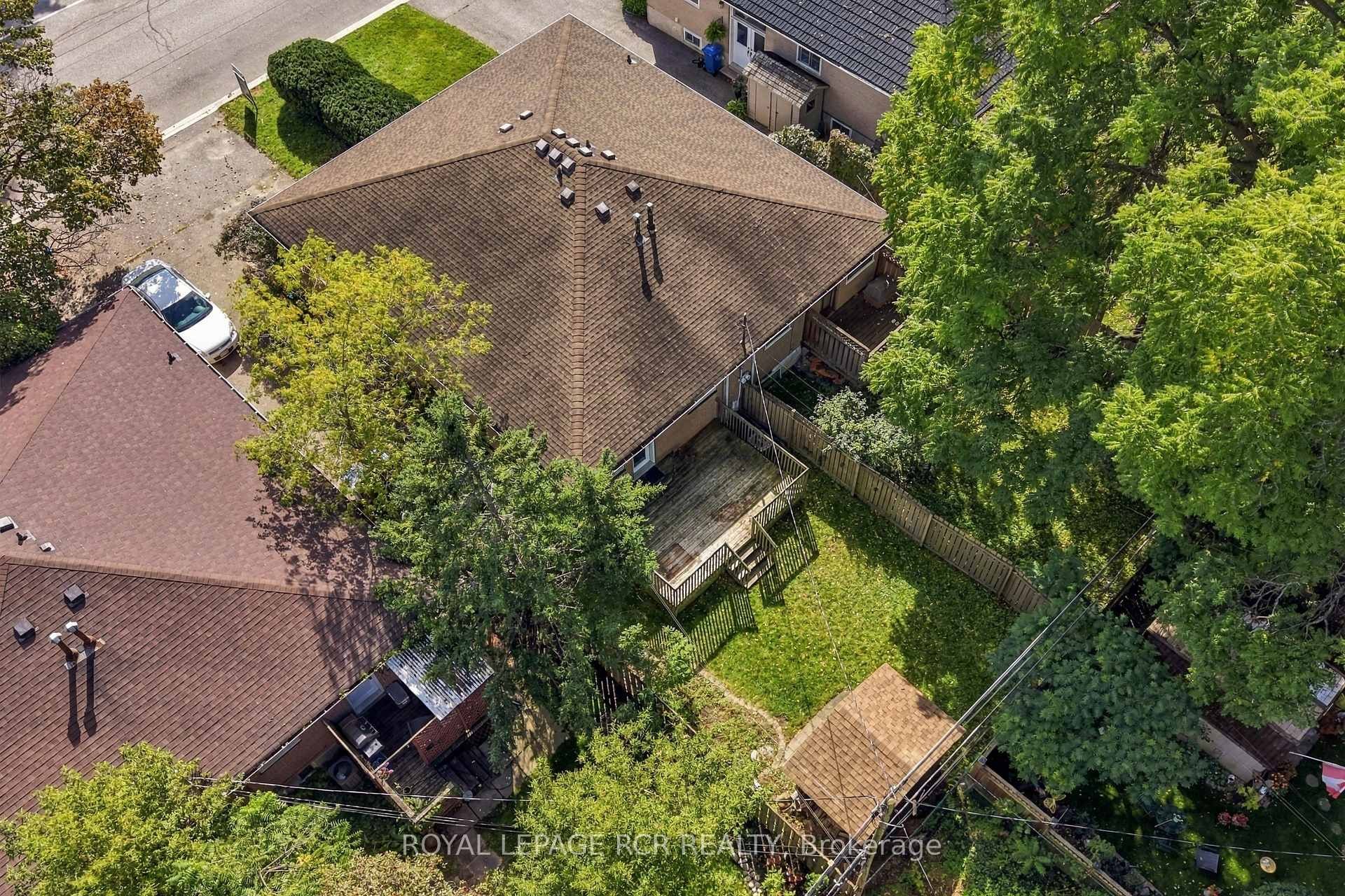 70 Tecumseh Drive, Aurora, ON