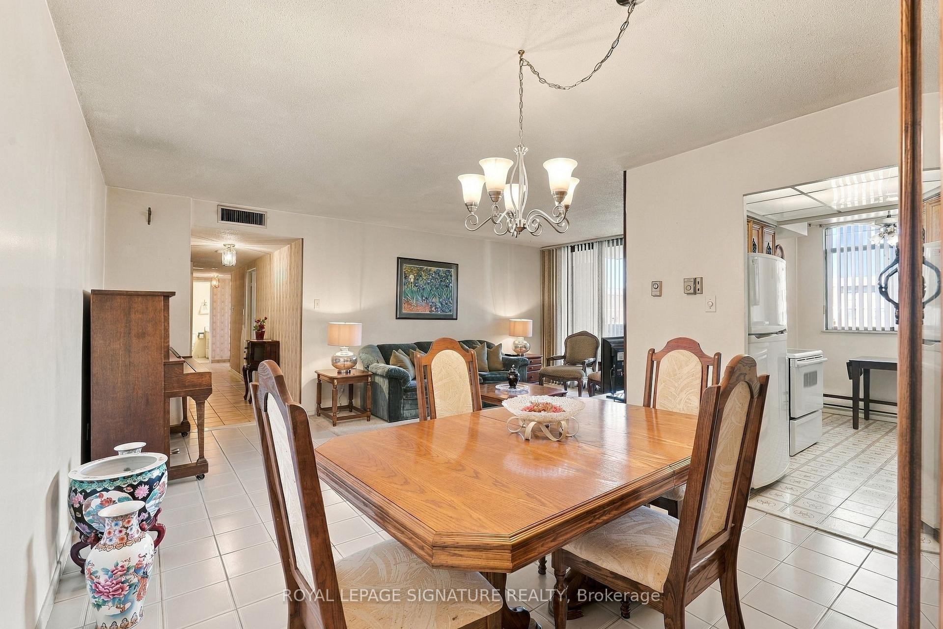539-2645 Jane Street, Toronto, ON