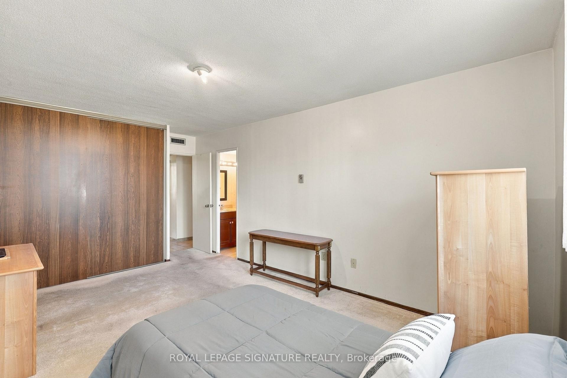 539-2645 Jane Street, Toronto, ON