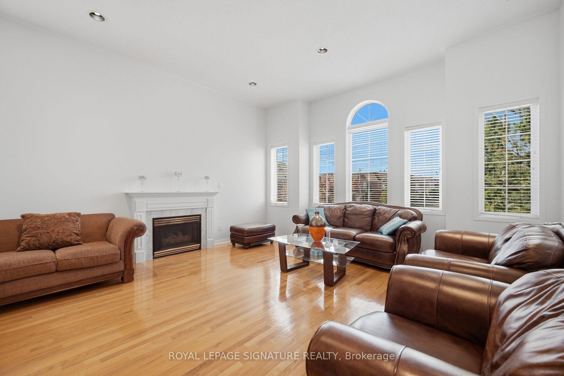 306 Cossack Court, Mississauga, ON