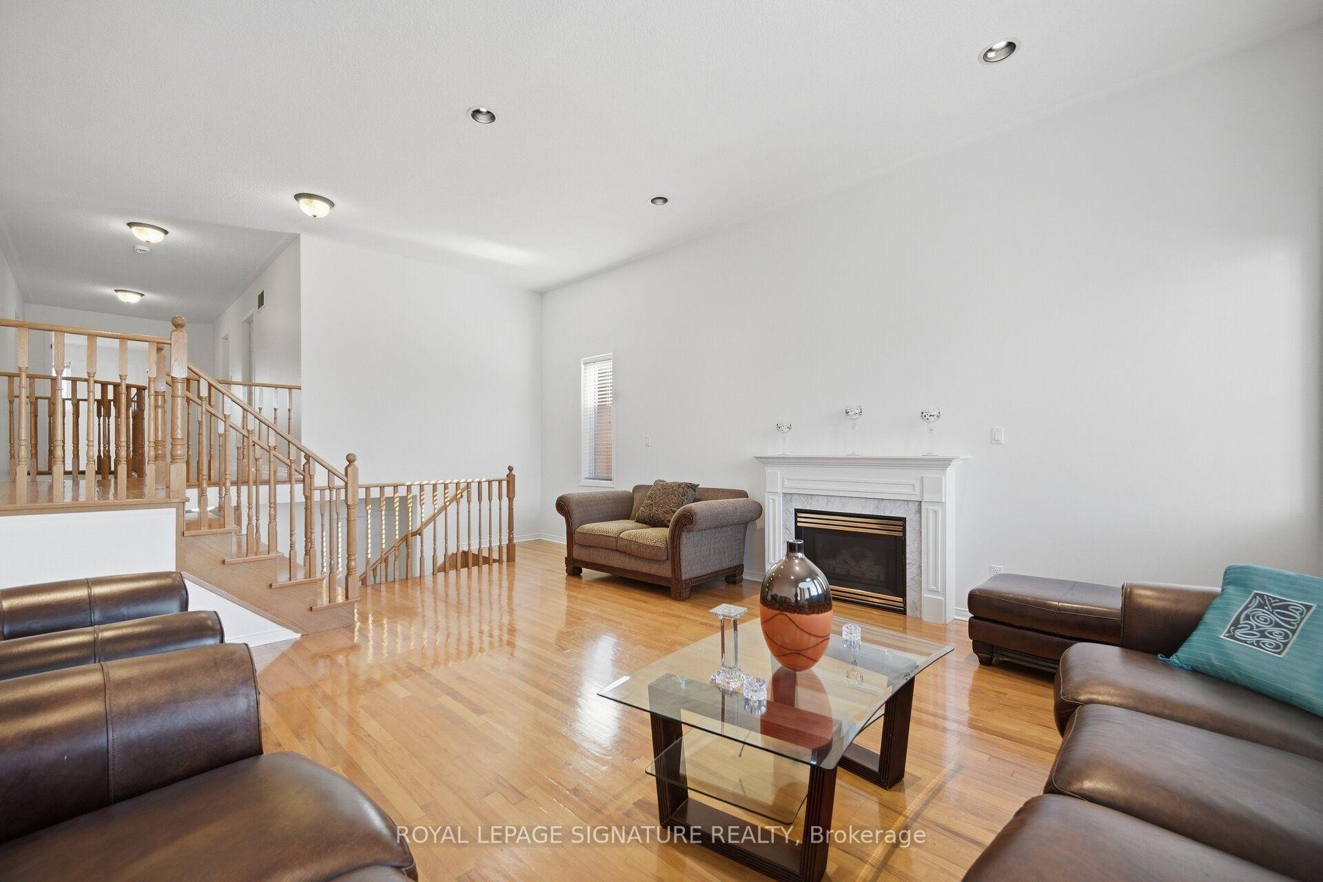 306 Cossack Court, Mississauga, ON