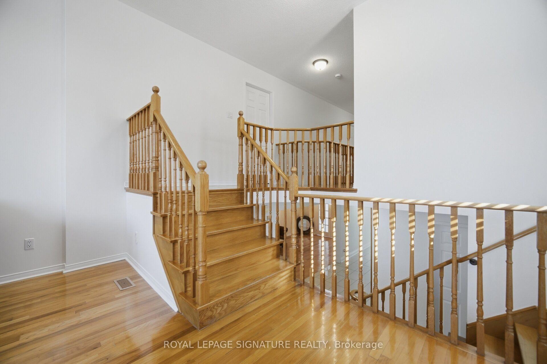 306 Cossack Court, Mississauga, ON