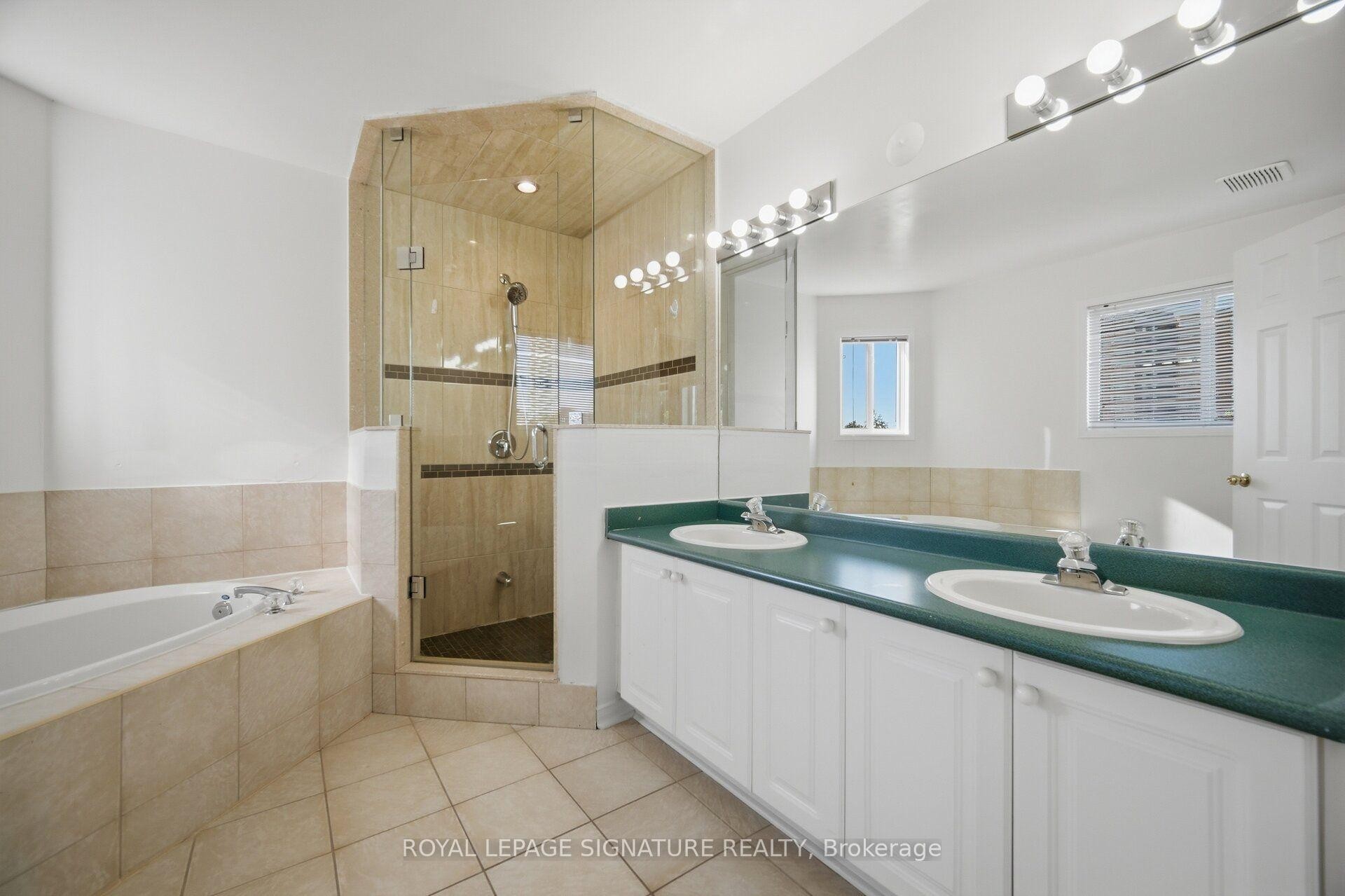 306 Cossack Court, Mississauga, ON