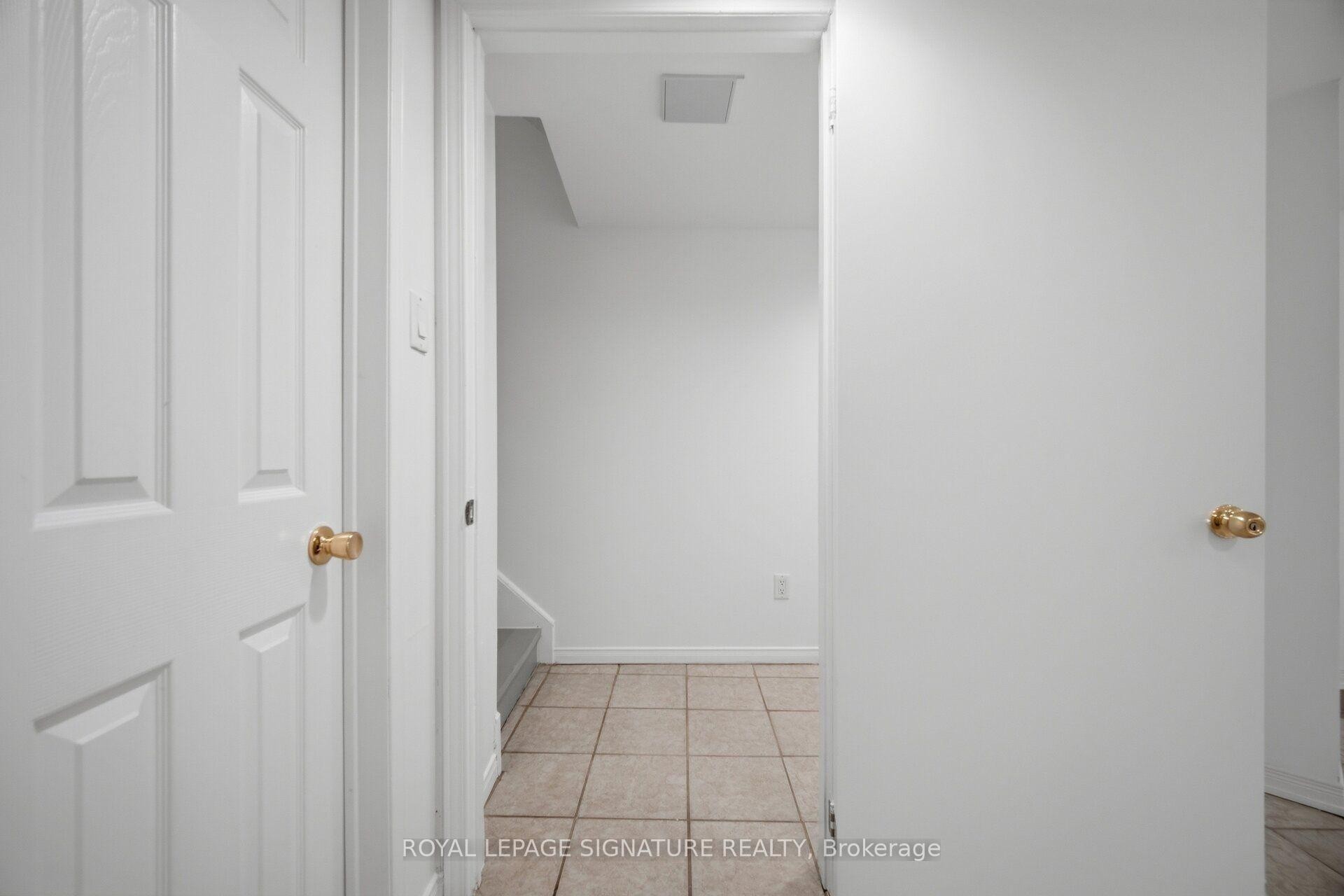 306 Cossack Court, Mississauga, ON