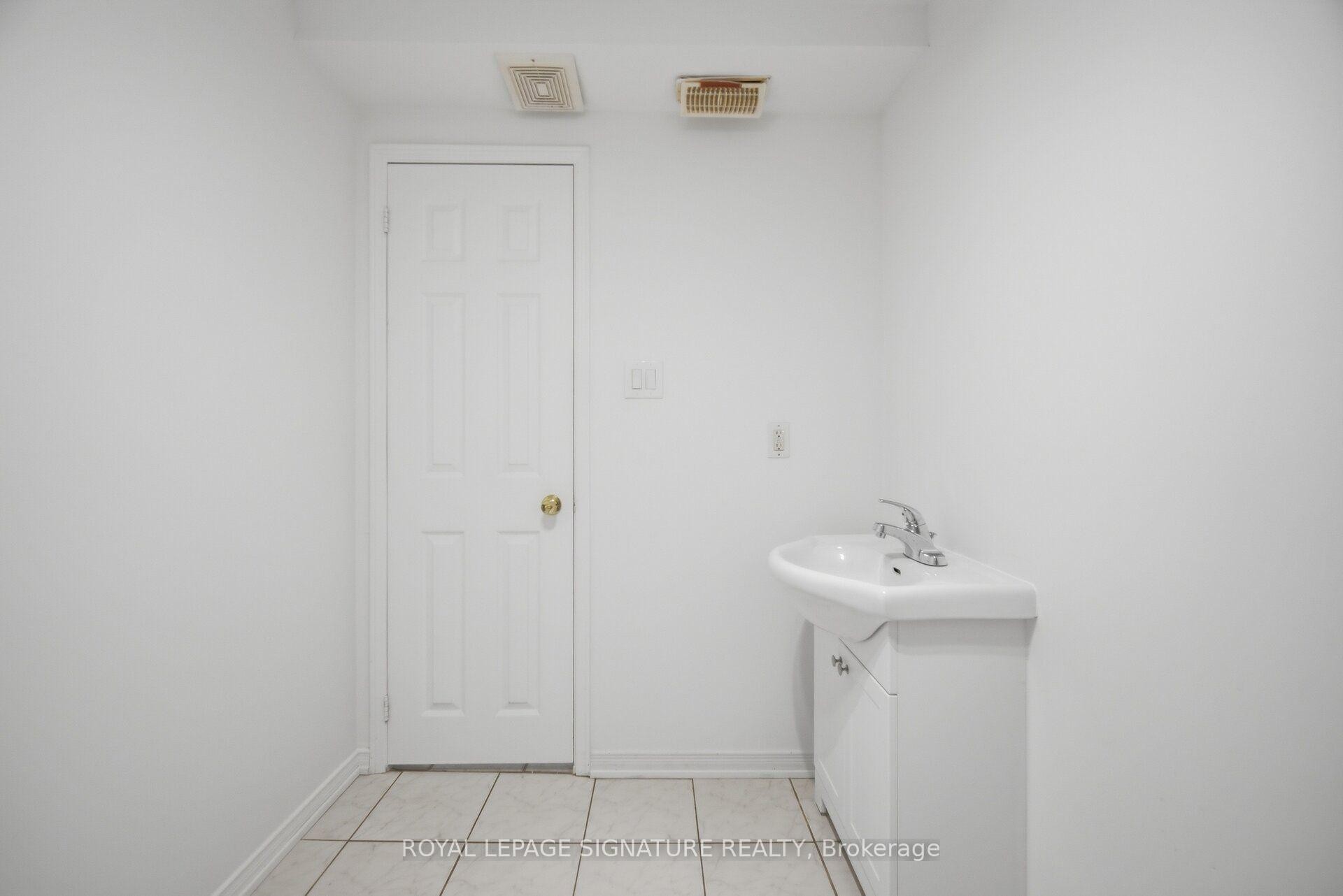 306 Cossack Court, Mississauga, ON