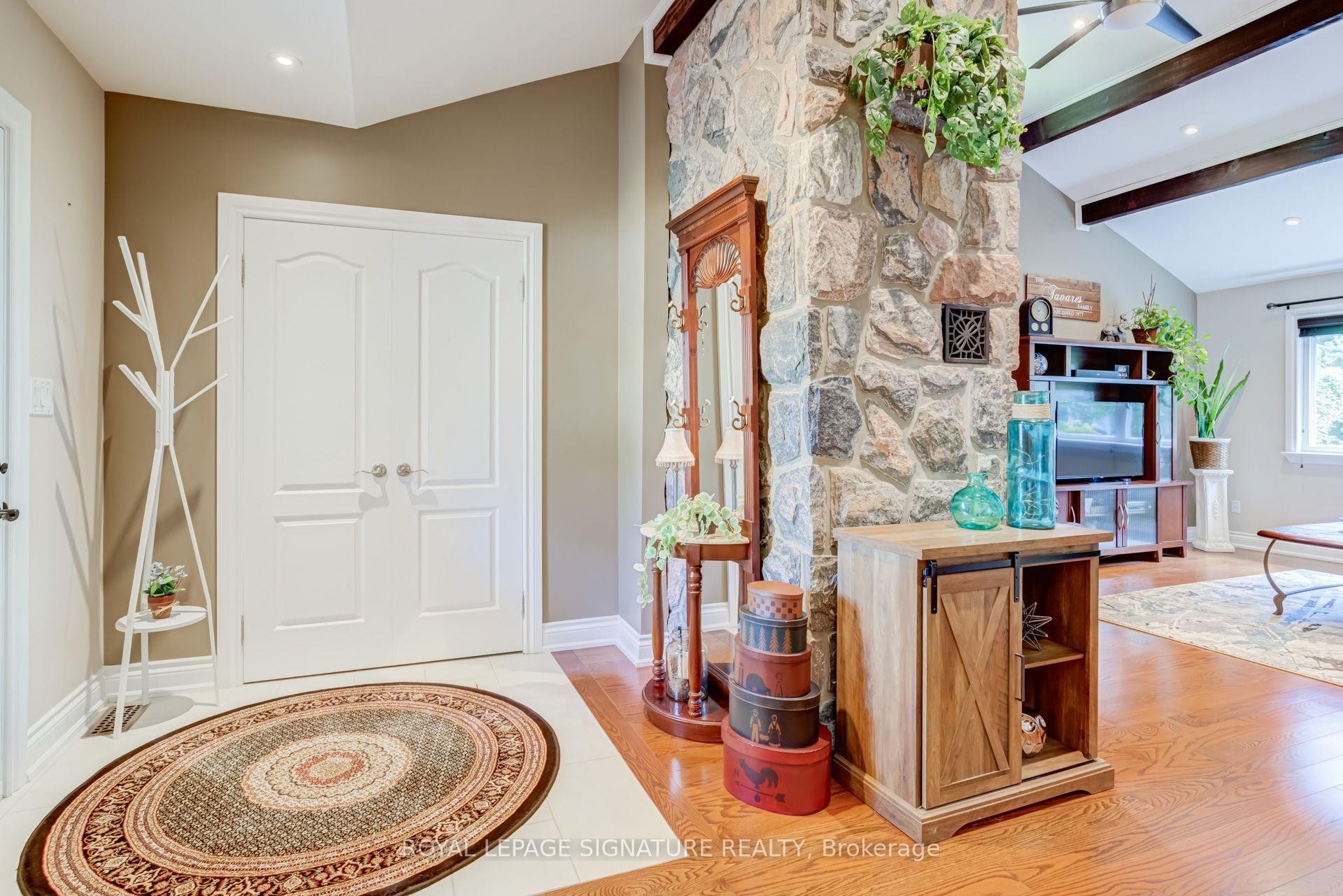 2544 Sharon Crescent, Mississauga, ON
