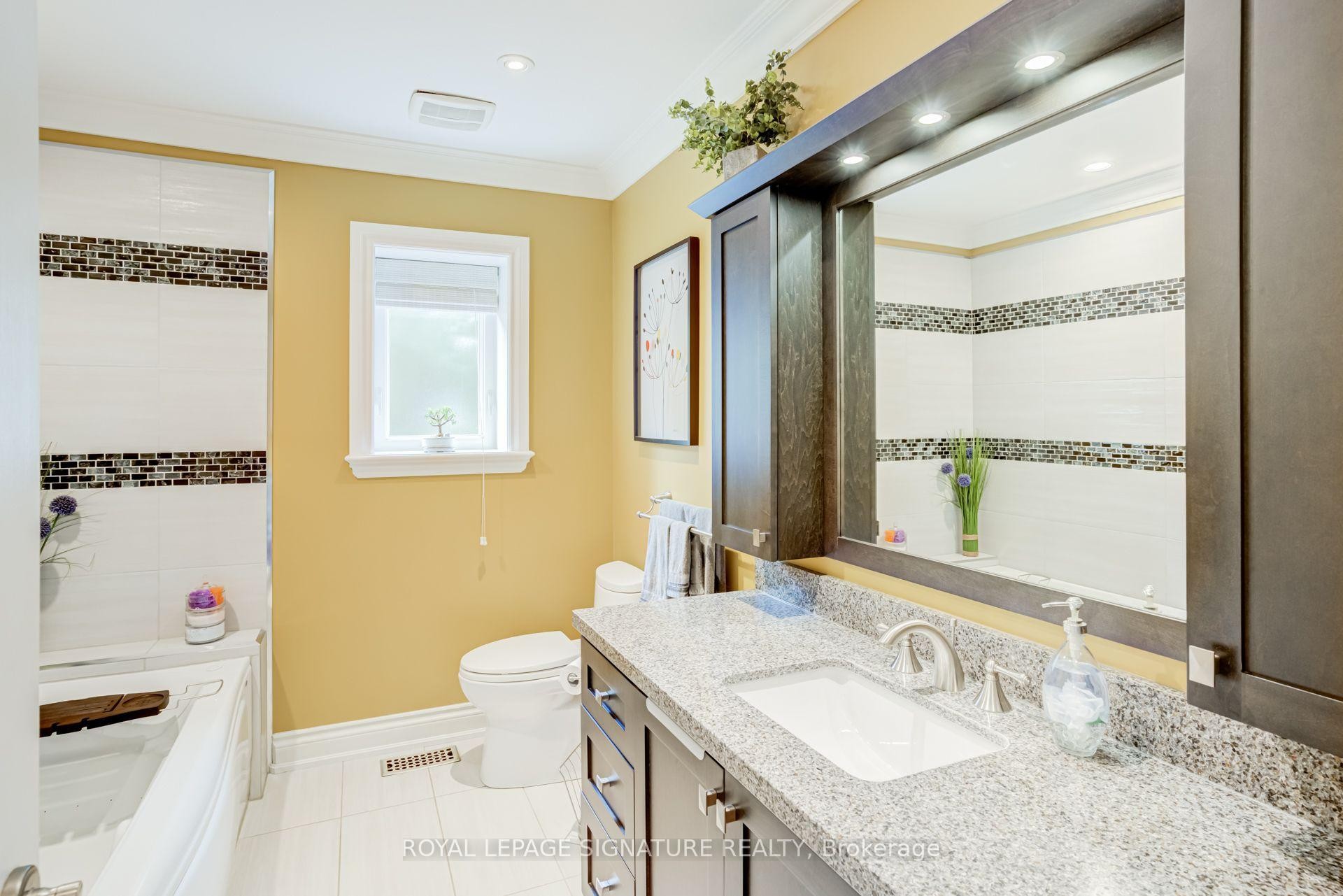 2544 Sharon Crescent, Mississauga, ON