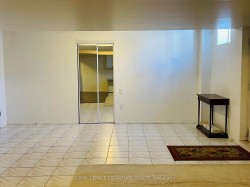 803 Sombrero Way Mississauga, ON L5W 1S8