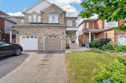 19 Mossgrove Crescent Brampton, ON L7A 3E6