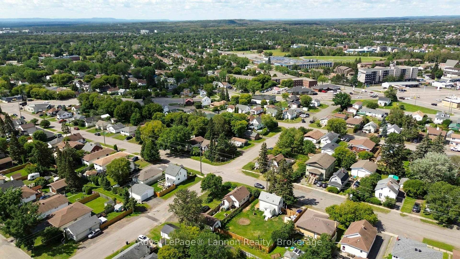 73 Empress Ave N, Thunder Bay, ON