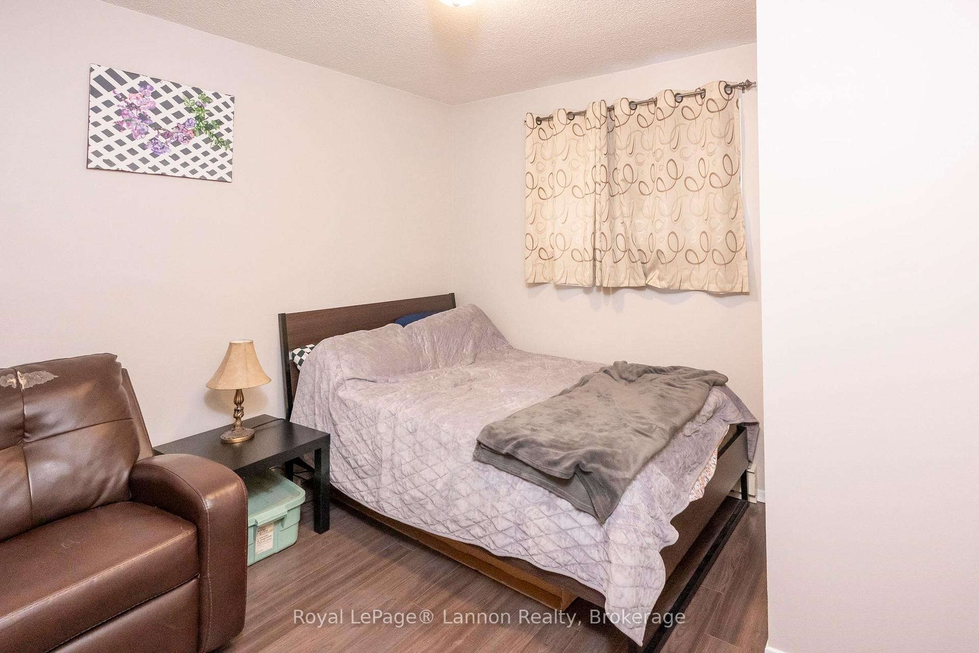 80 Peter Street, Thunder Bay, ON