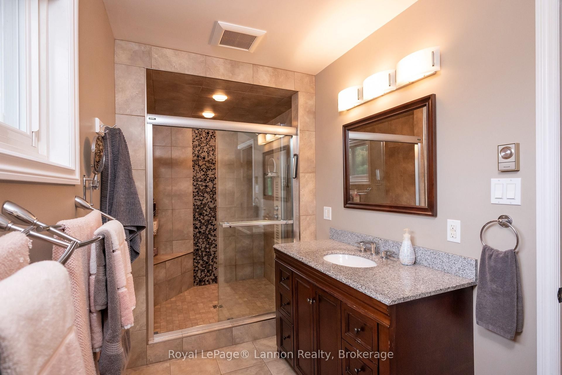 2020 Mountain Road, Thunder Bay, ON