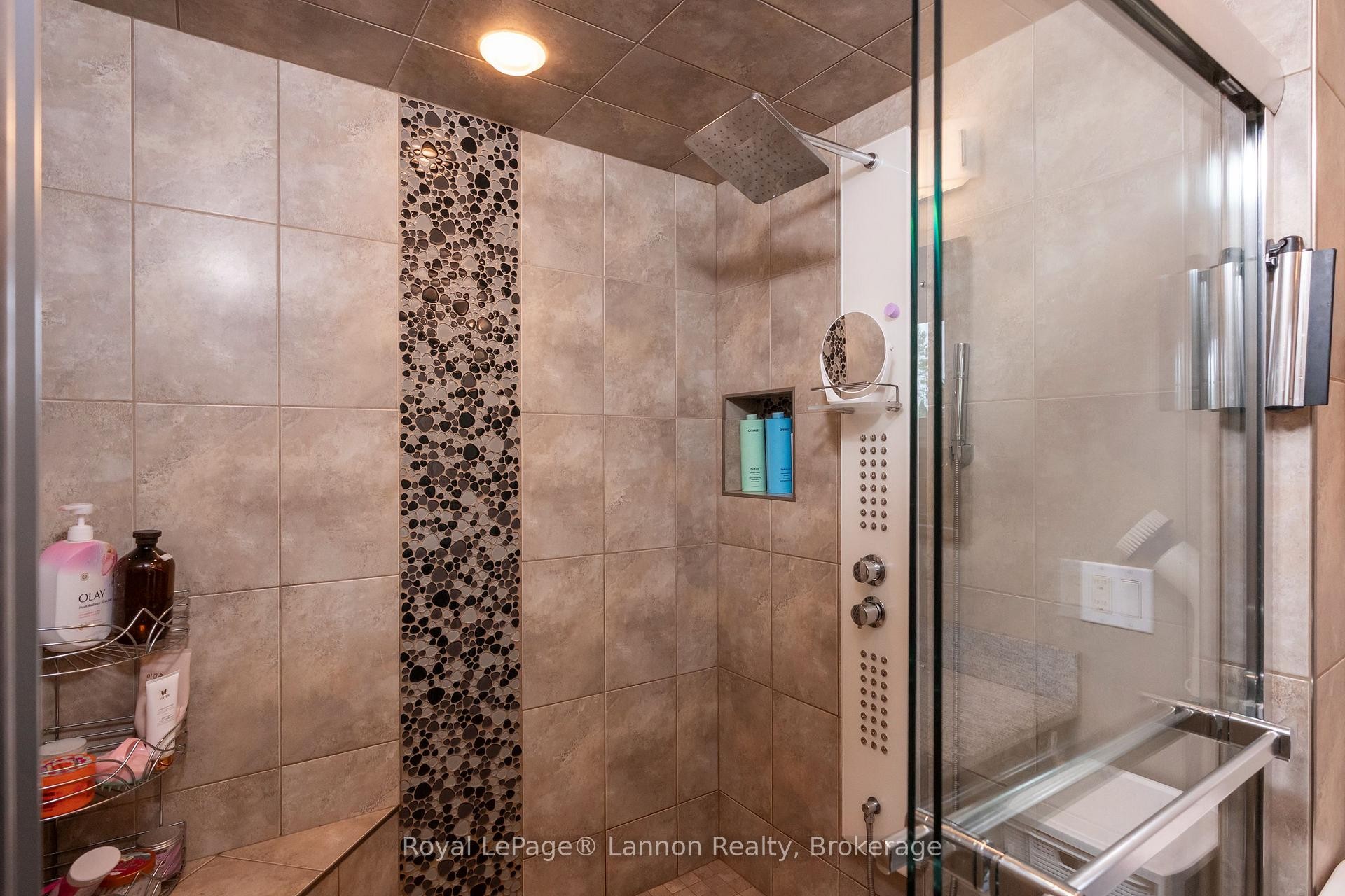 2020 Mountain Road, Thunder Bay, ON