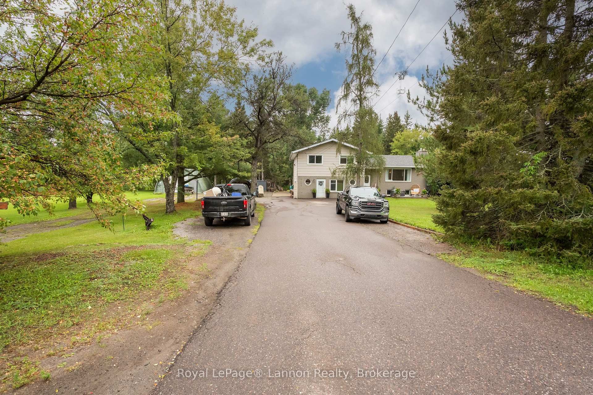 2020 Mountain Road, Thunder Bay, ON