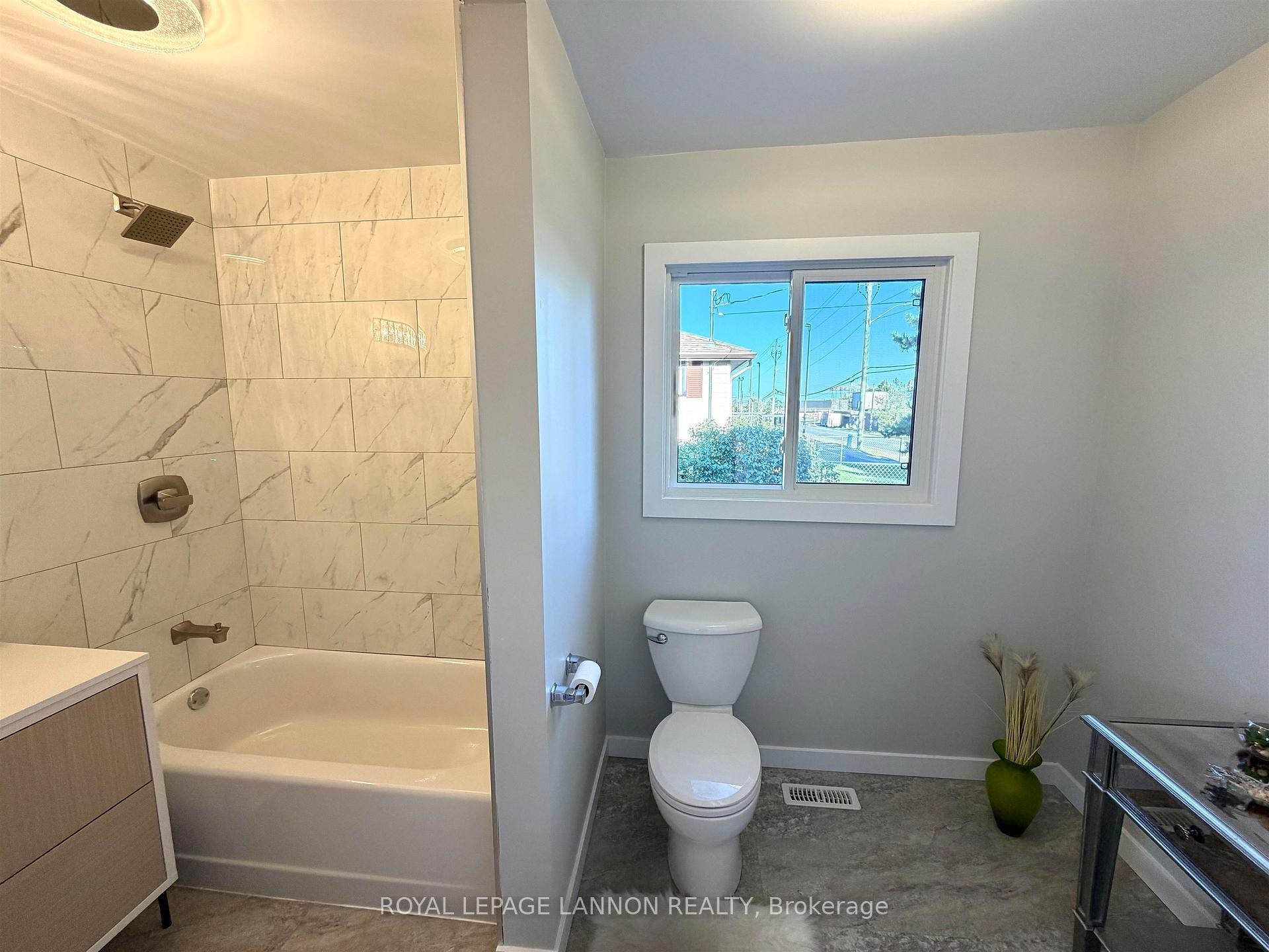 330 Arundel Street, Thunder Bay, ON