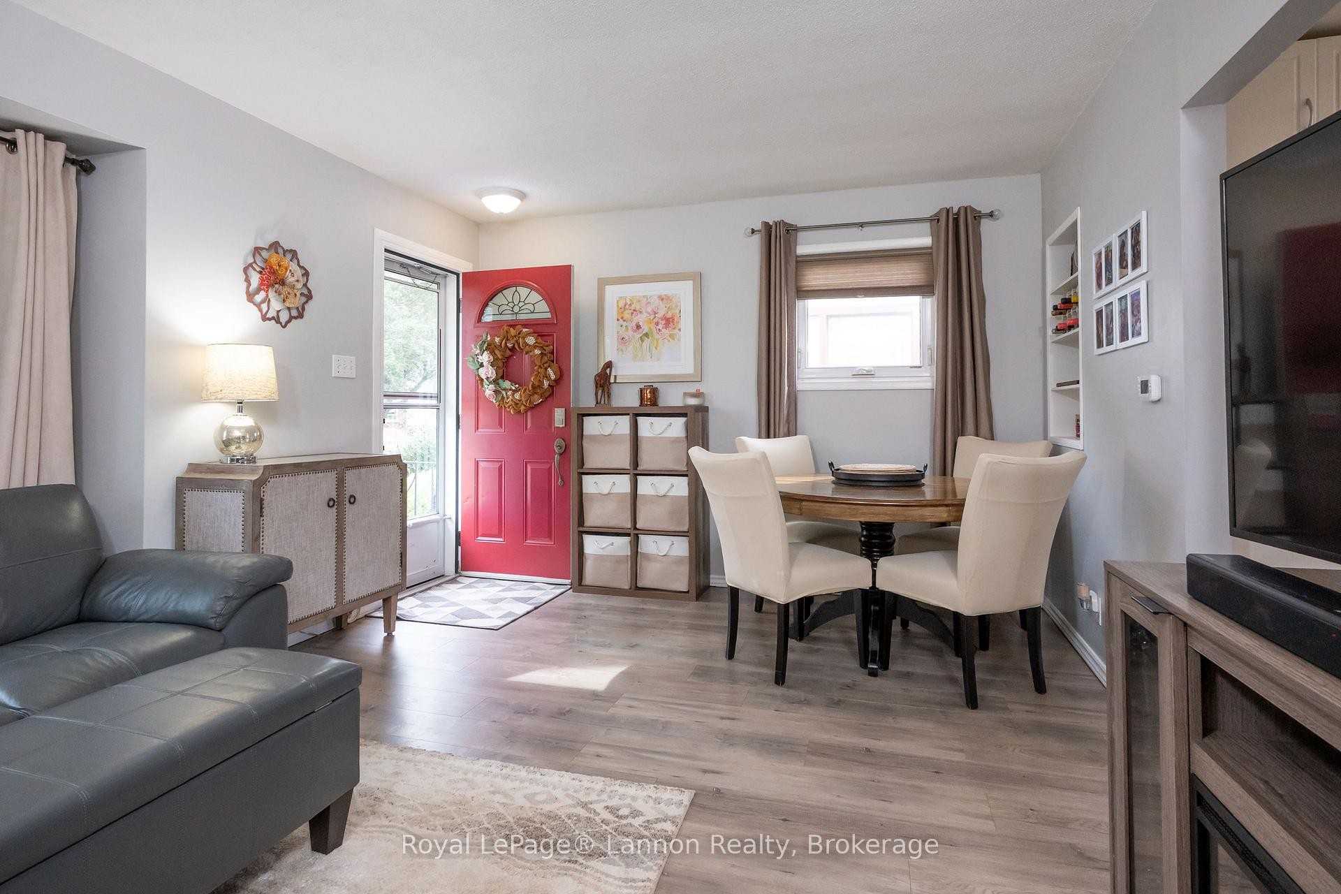 859 Syndicate Avenue N, Thunder Bay, ON