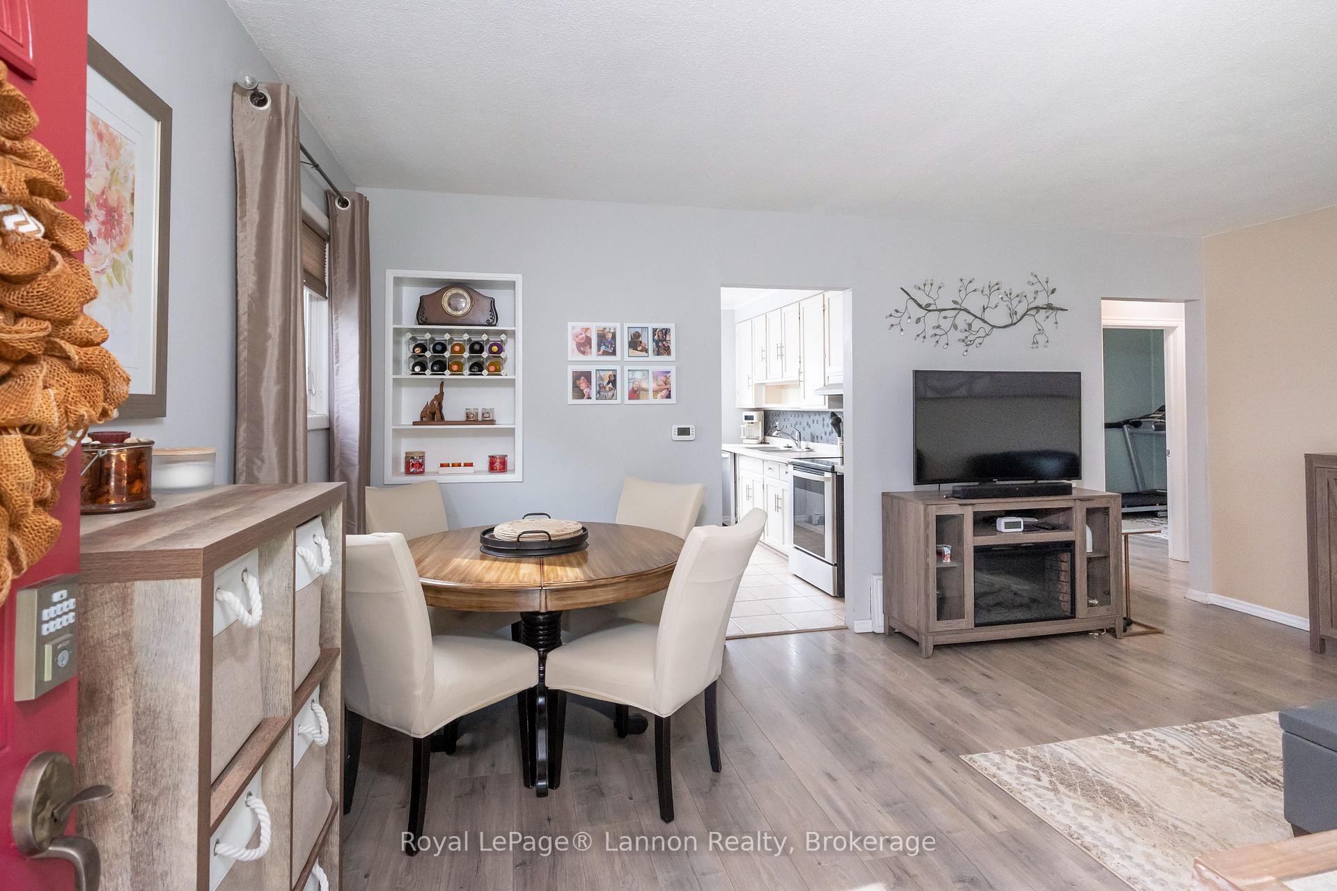 859 Syndicate Avenue N, Thunder Bay, ON