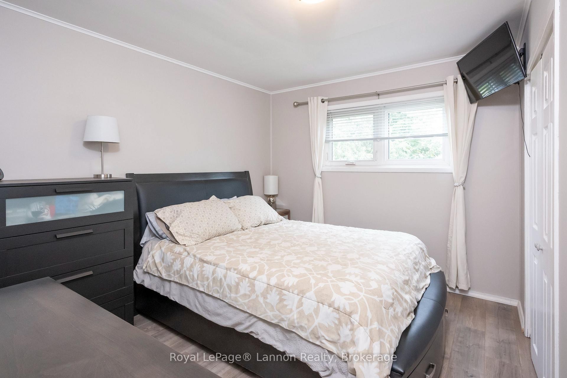 859 Syndicate Avenue N, Thunder Bay, ON