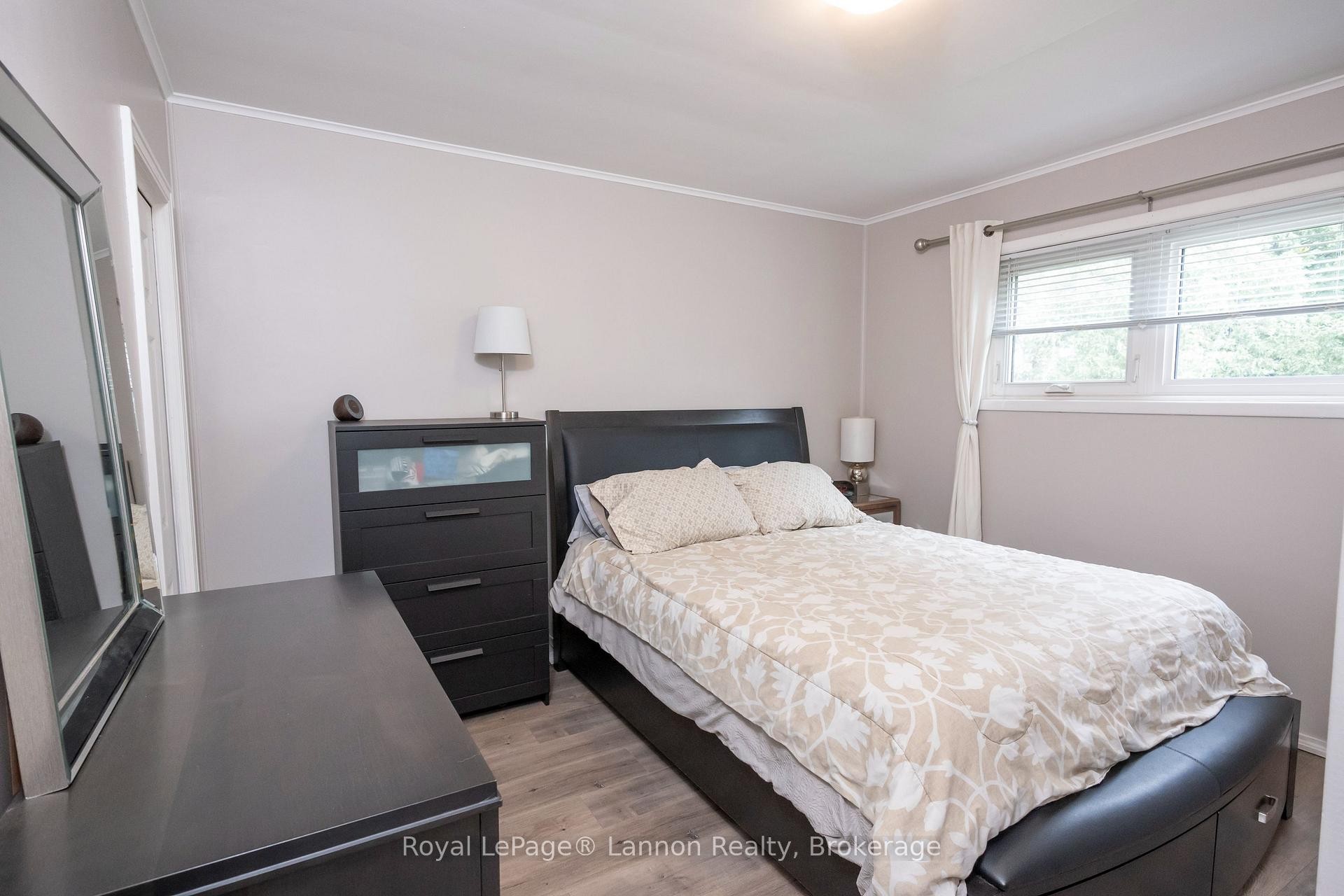 859 Syndicate Avenue N, Thunder Bay, ON
