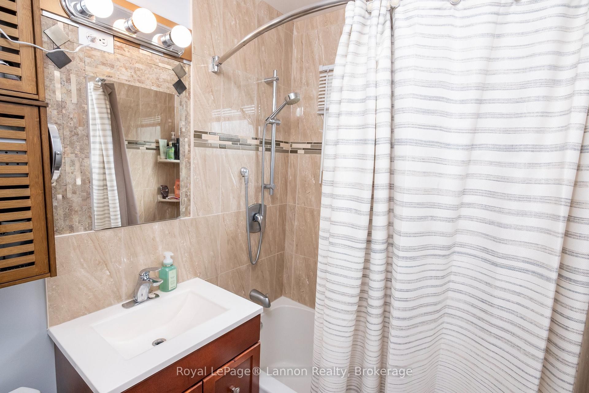 859 Syndicate Avenue N, Thunder Bay, ON