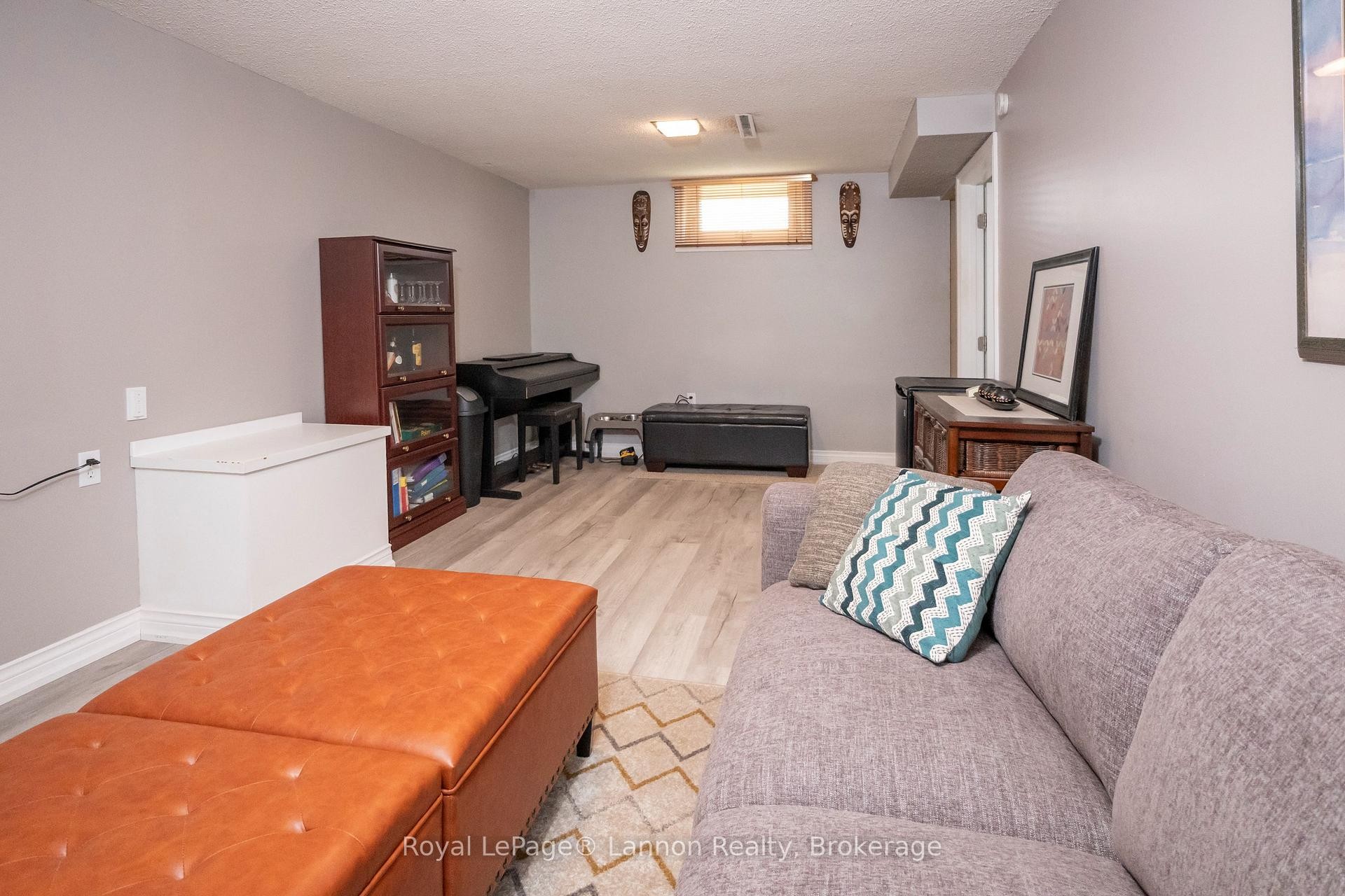 859 Syndicate Avenue N, Thunder Bay, ON