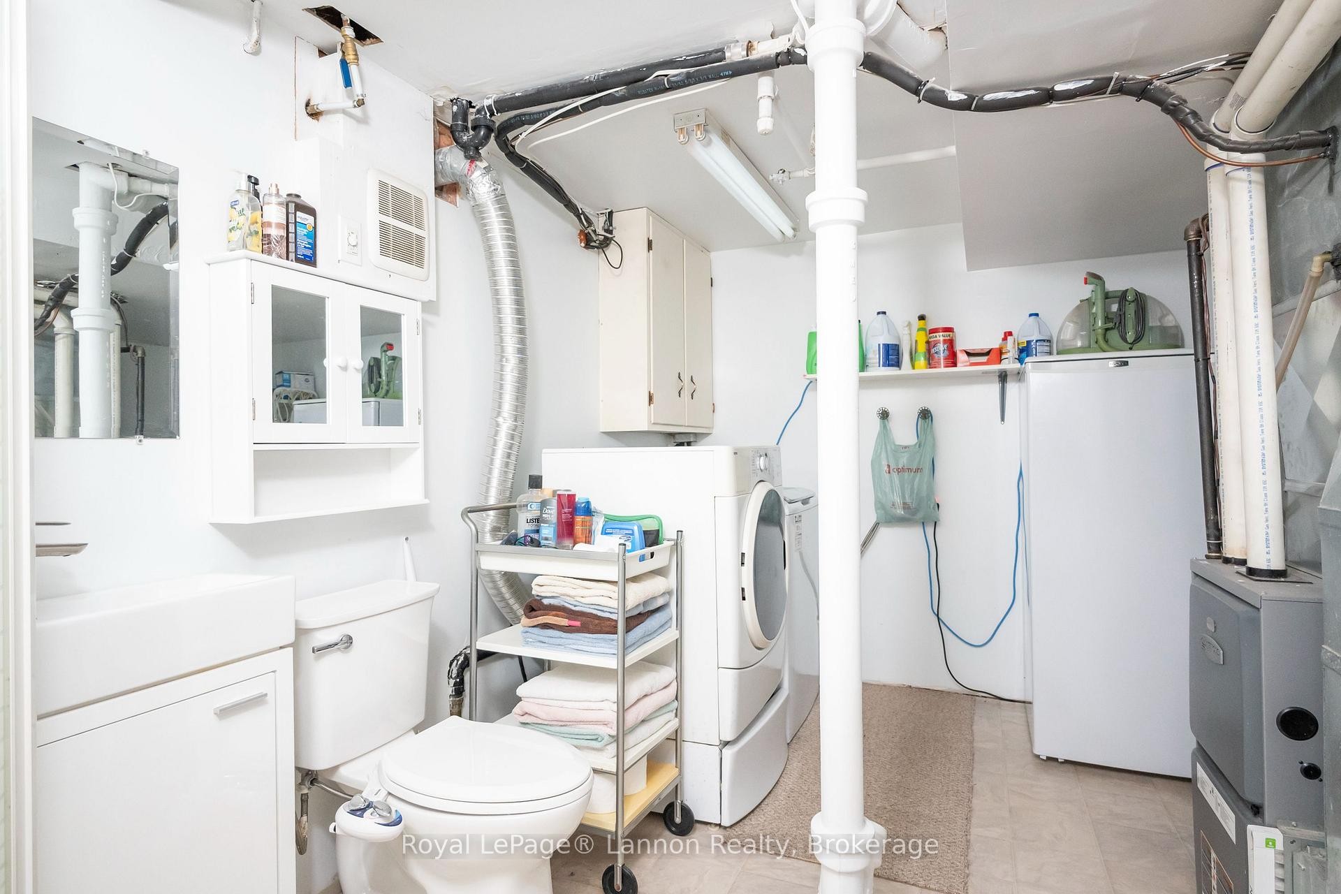 859 Syndicate Avenue N, Thunder Bay, ON