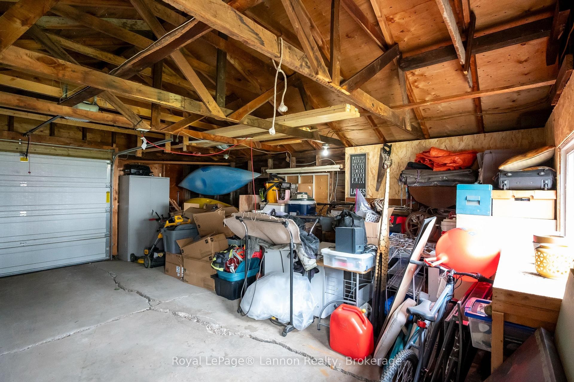 859 Syndicate Avenue N, Thunder Bay, ON
