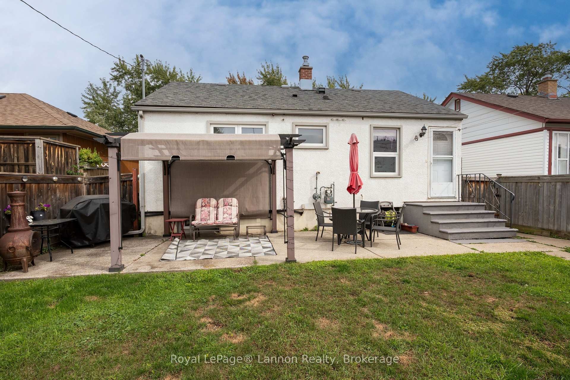 859 Syndicate Avenue N, Thunder Bay, ON