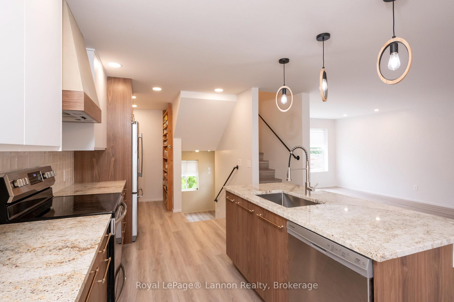 1414 Mcgregor Avenue, Thunder Bay, ON