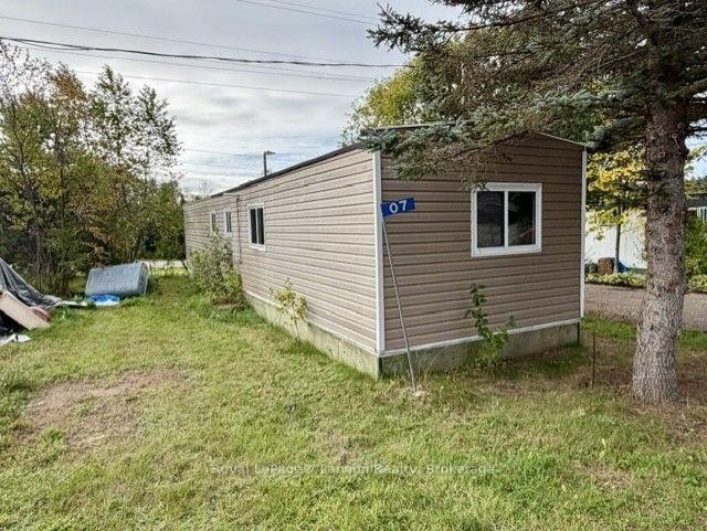 7 Sarawak Drive, Thunder Bay, ON
