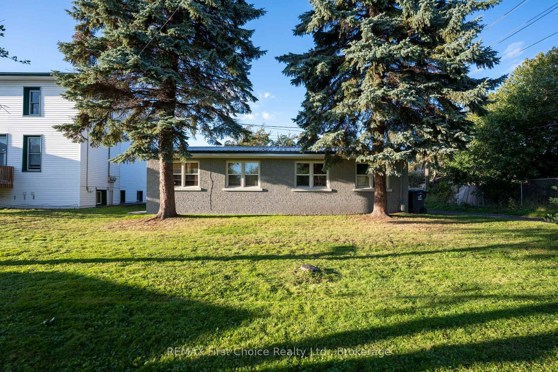 1212 Walsh Street E, Thunder Bay, ON