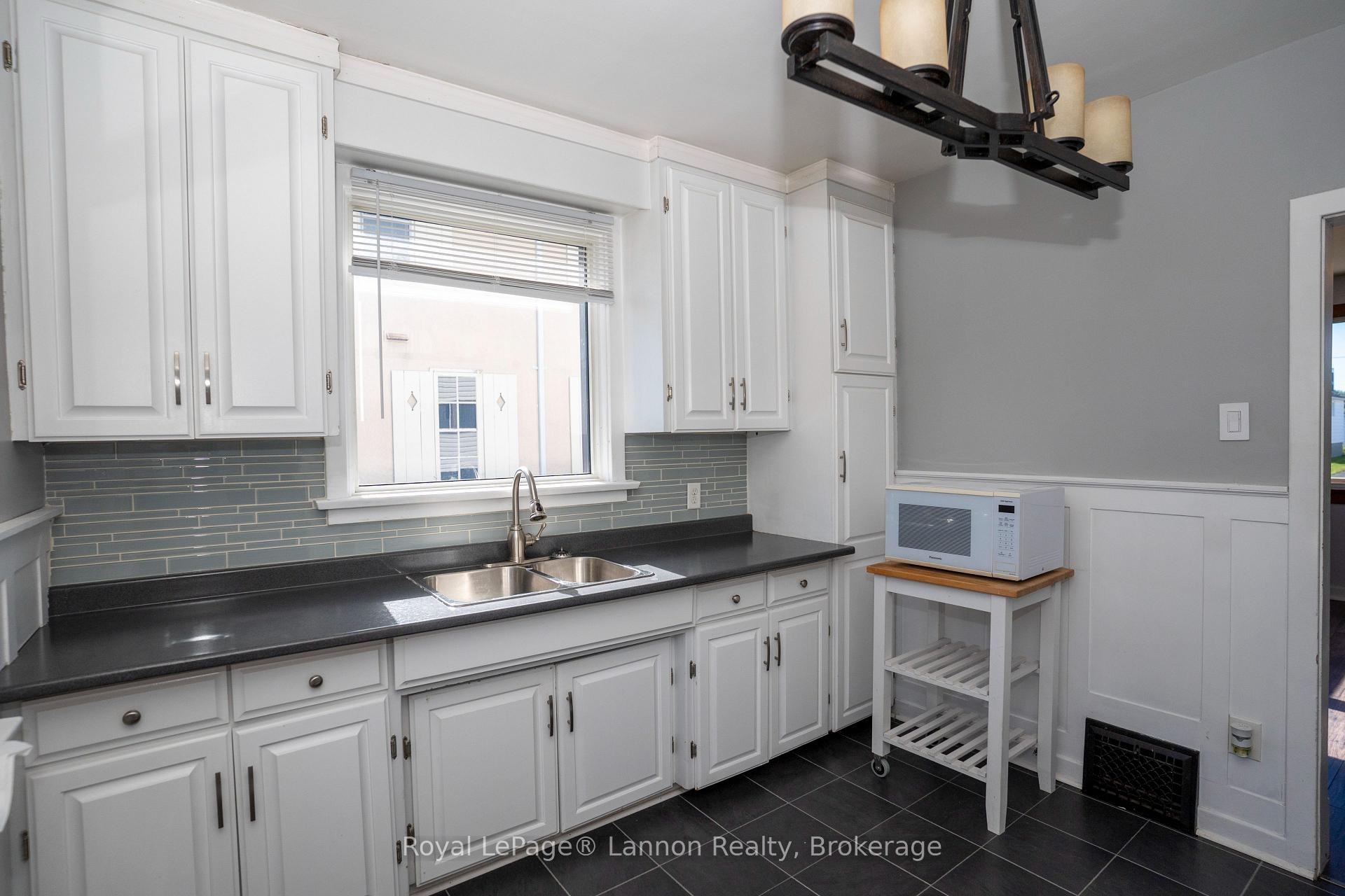 738 Mortimer Avenue E, Thunder Bay, ON