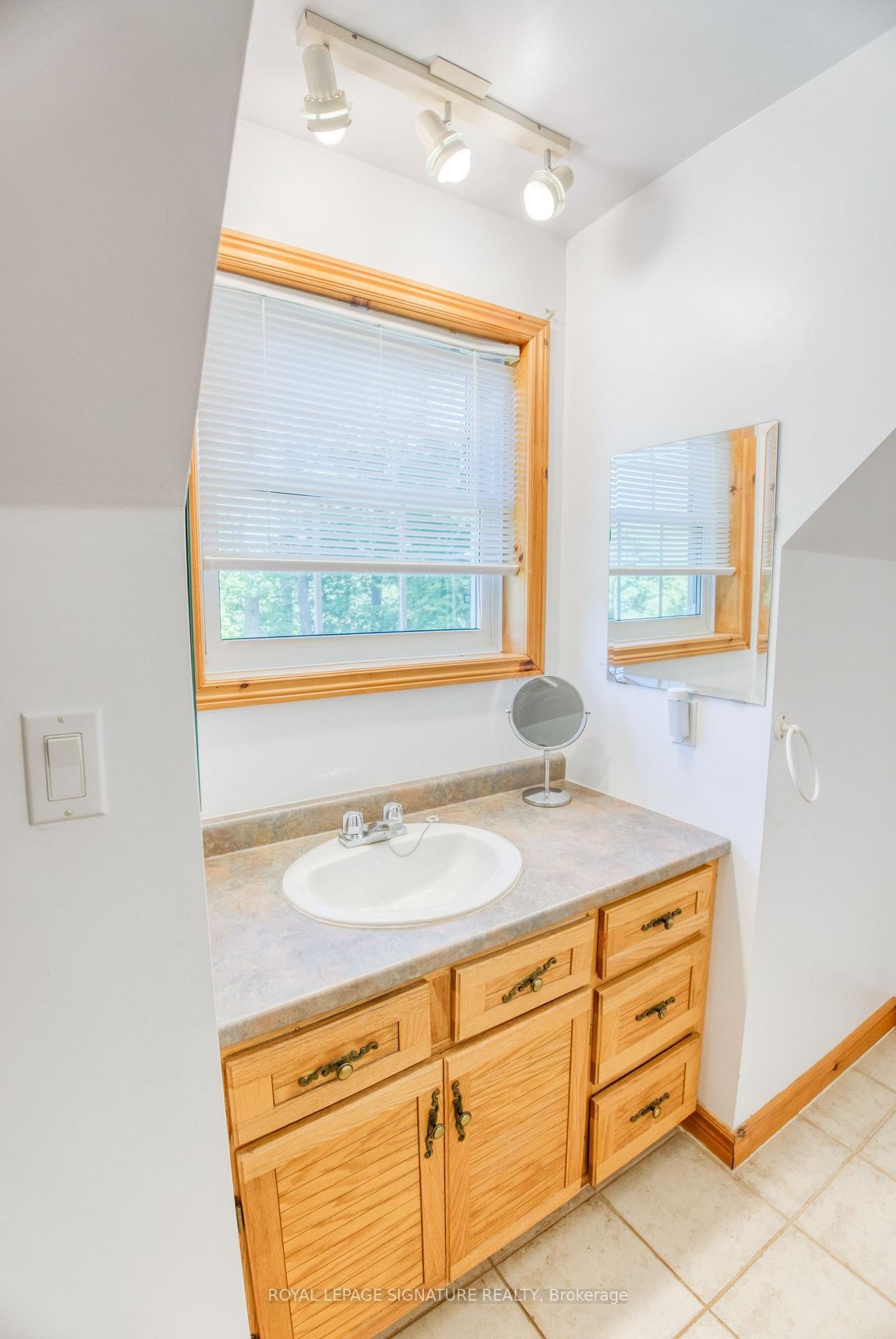 1841 Fifth Lake Road, Central Frontenac, ON