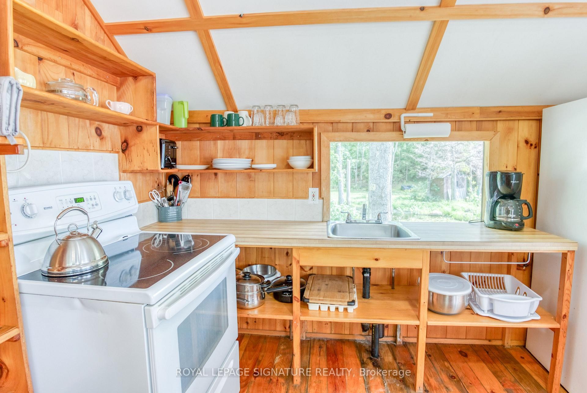 1841 Fifth Lake Road, Central Frontenac, ON