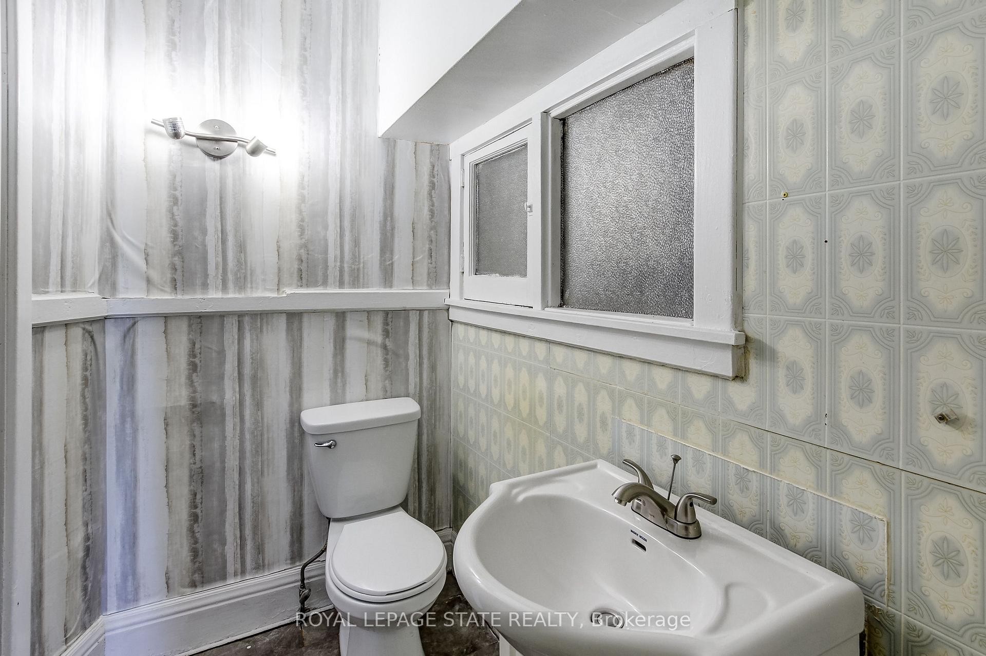 69 Gage Avenue N, Hamilton, ON