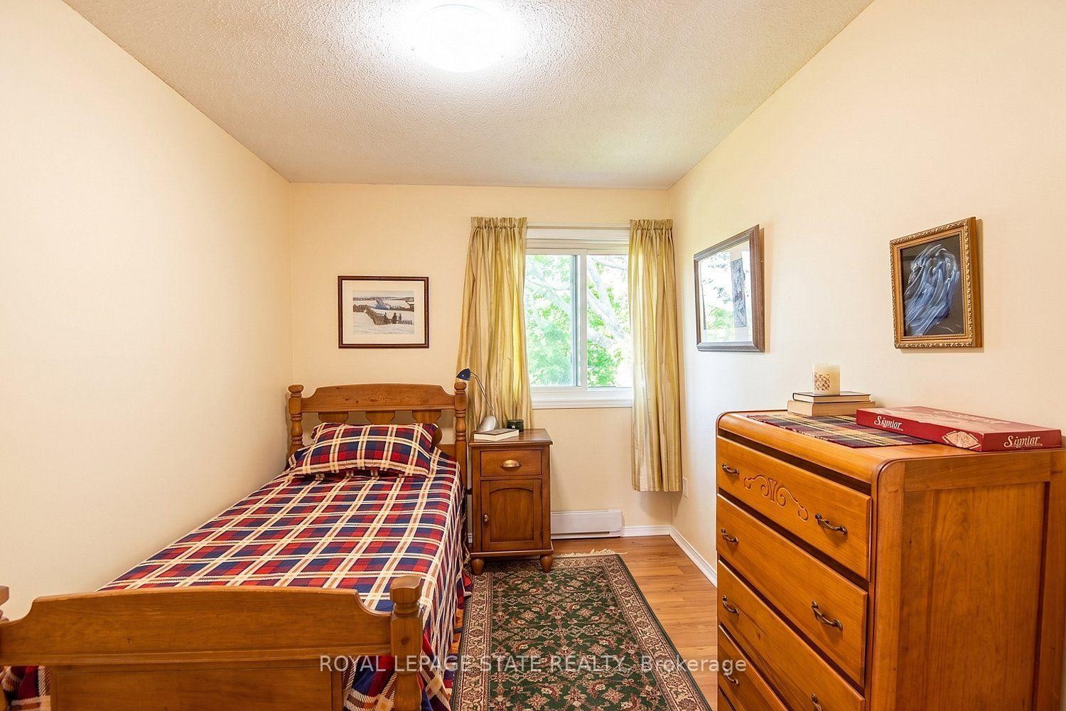 18 Claudette Gate, Hamilton, ON