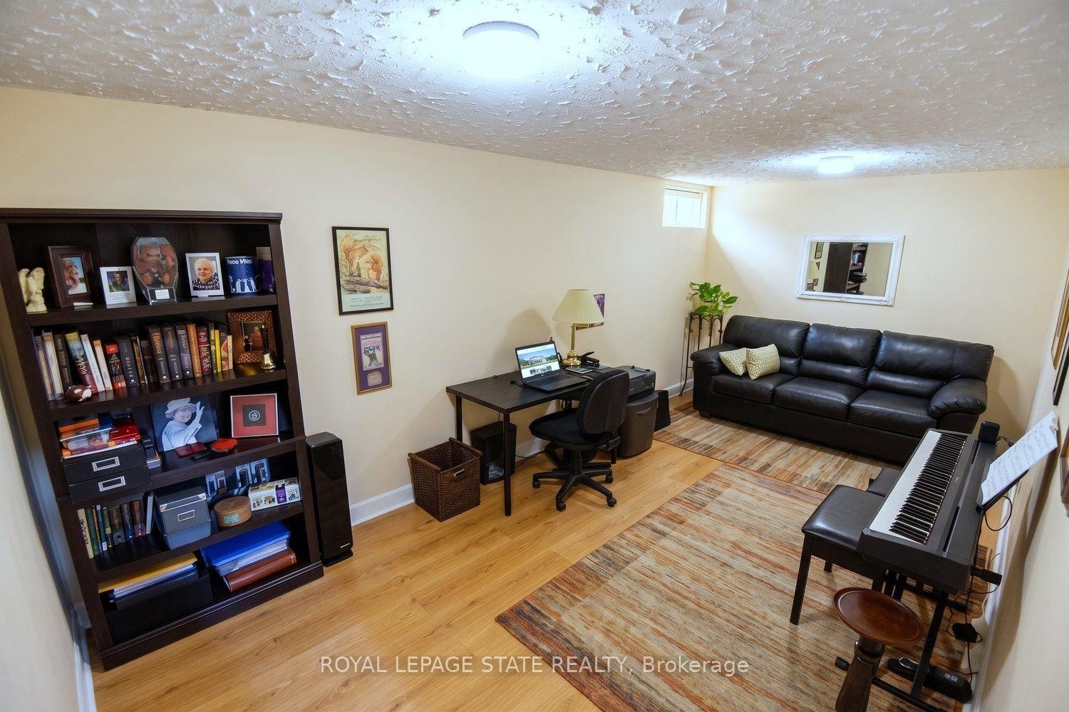 18 Claudette Gate, Hamilton, ON