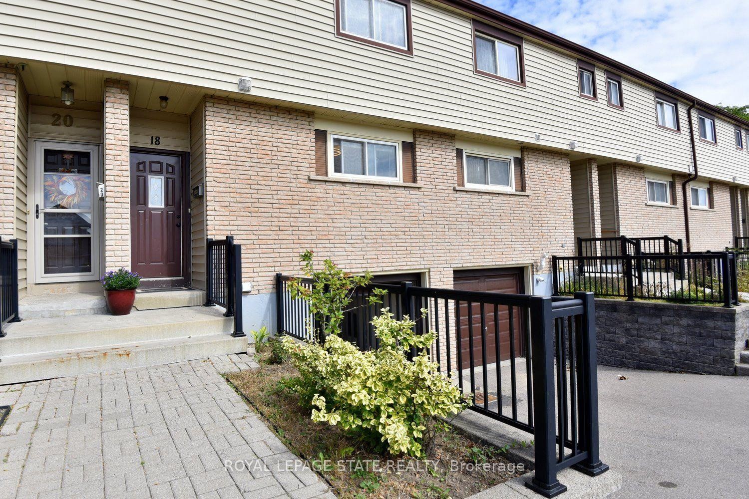 18 Claudette Gate, Hamilton, ON