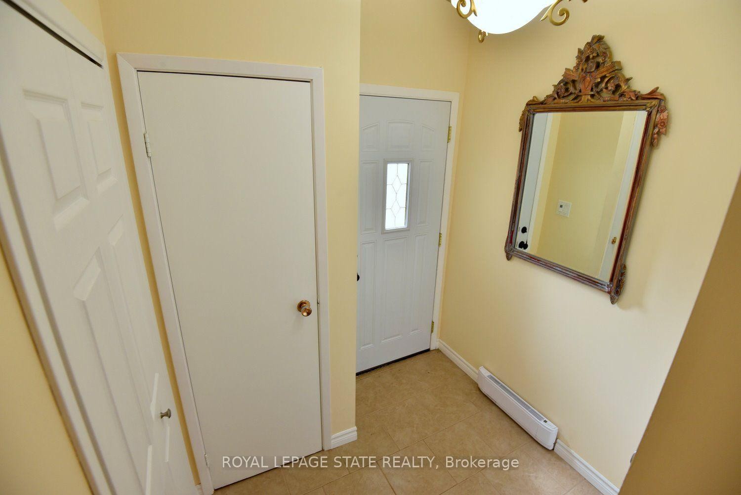 18 Claudette Gate, Hamilton, ON