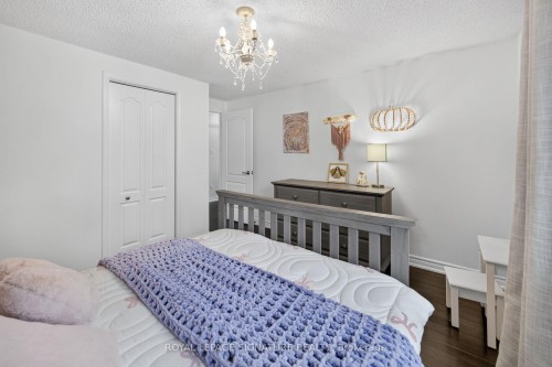2 Cindy Avenue, Cambridge, ON 