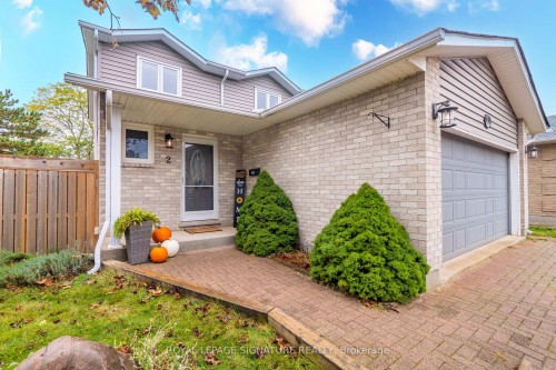 2 Cindy Avenue, Cambridge, ON 