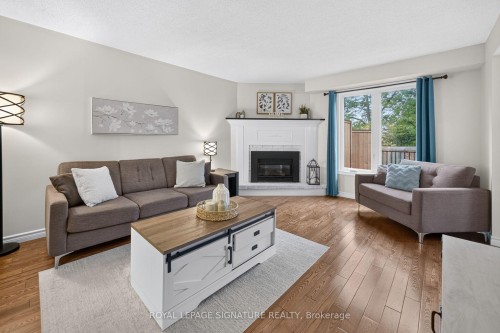 2 Cindy Avenue, Cambridge, ON 