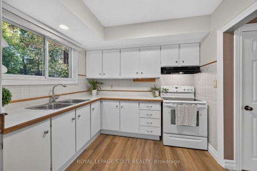 995 Upper Wellington Street, Hamilton, ON 
