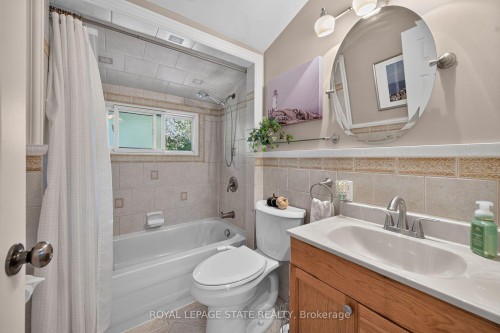 995 Upper Wellington Street, Hamilton, ON 