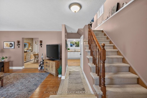 995 Upper Wellington Street, Hamilton, ON 