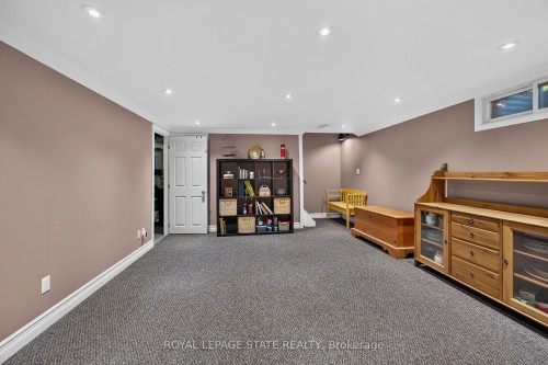 995 Upper Wellington Street, Hamilton, ON 