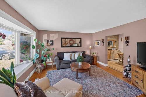 995 Upper Wellington Street, Hamilton, ON 