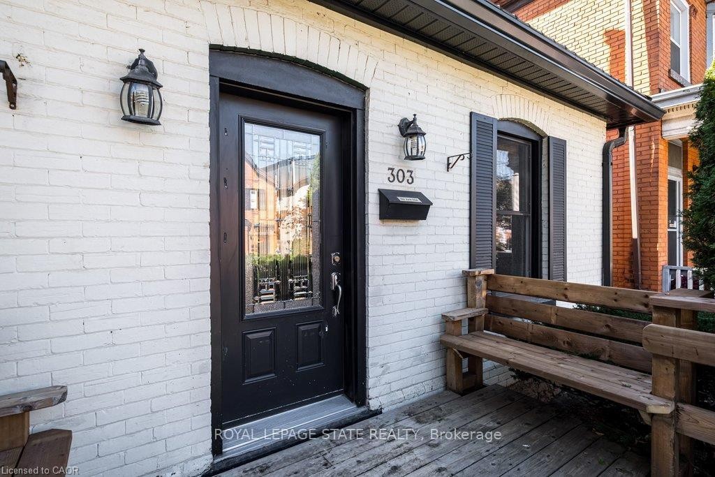 303 Charlton Avenue W, Hamilton, ON